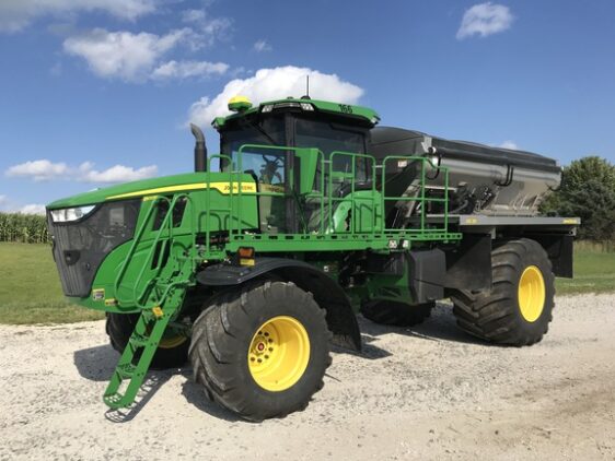 2022 John Deere 800R