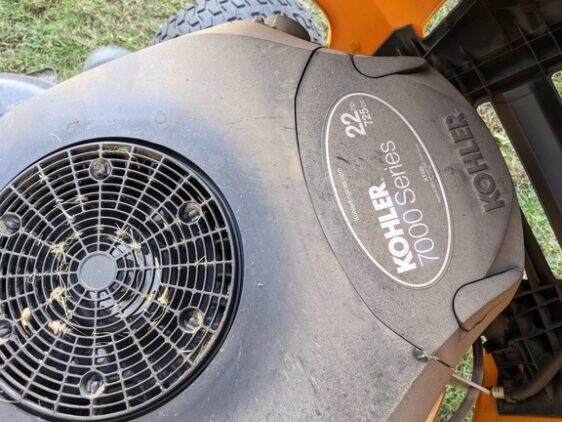 2015 Cub Cadet LTX1046 - Image 5