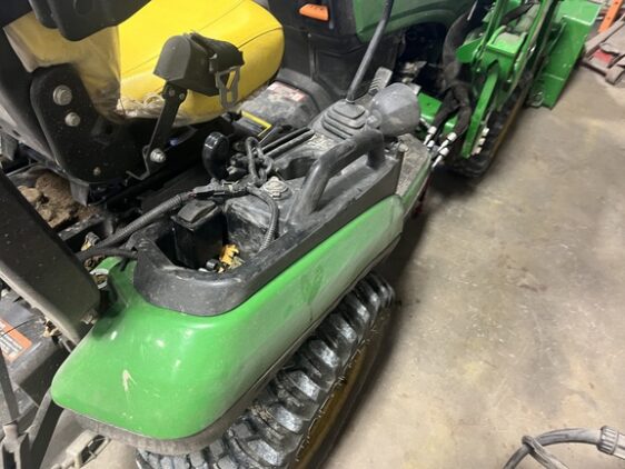 2020 John Deere 1025R - Image 5