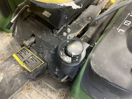2020 John Deere 1025R - Image 7