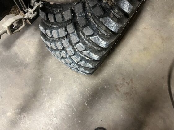 2020 John Deere 1025R - Image 12