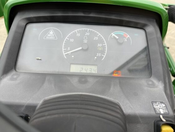 2018 John Deere 1025R - Image 10