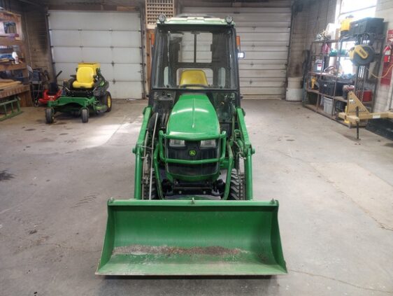 2015 John Deere 1025R - Image 10