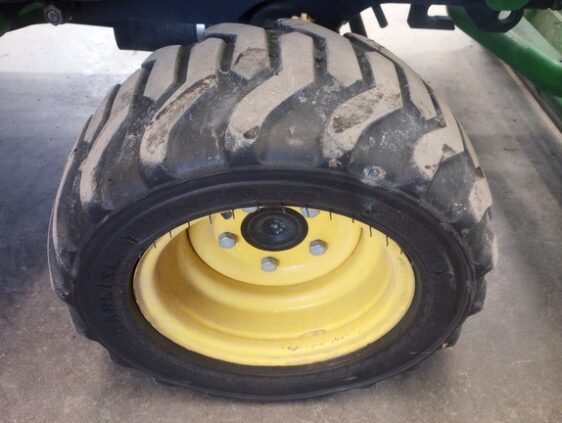 2015 John Deere 1025R - Image 15