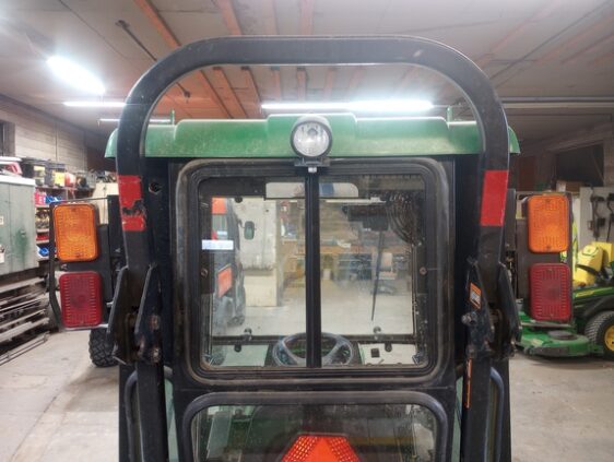 2015 John Deere 1025R - Image 5