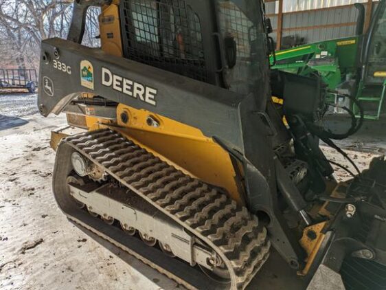 2018 John Deere 333G - Image 2