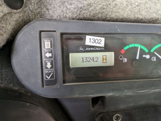 2018 John Deere 333G - Image 8