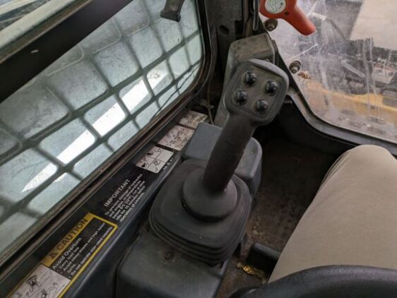 2018 John Deere 333G - Image 5