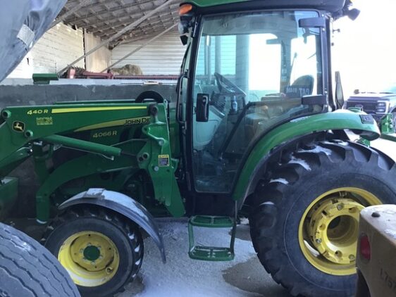 2022 John Deere 4066R - Image 4