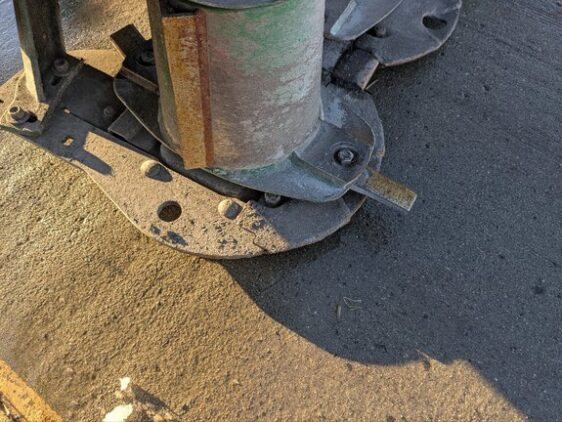 2023 John Deere R240 - Image 7