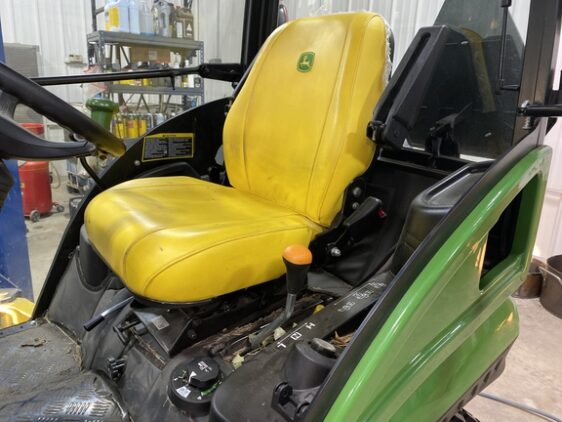 2020 John Deere 1025R - Image 12