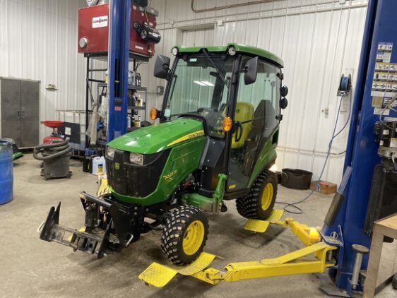 2020 John Deere 1025R