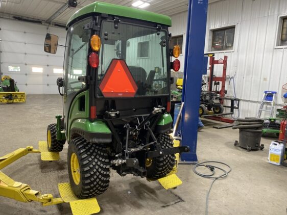 2020 John Deere 1025R - Image 14