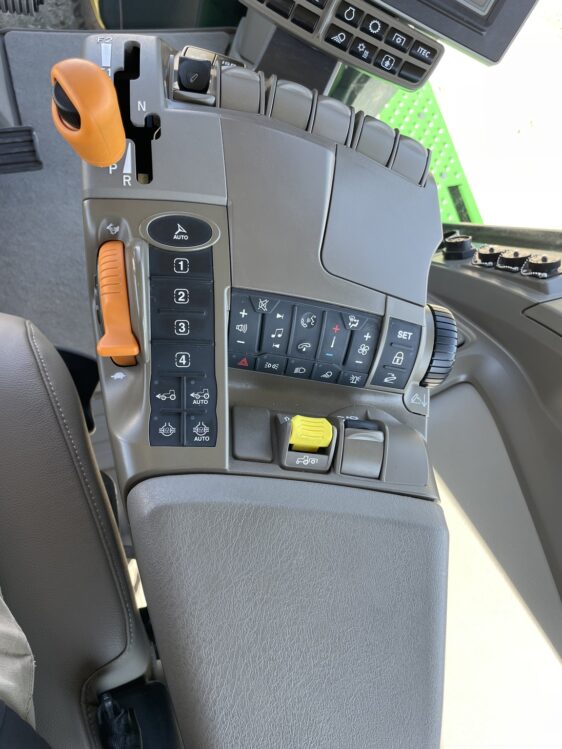 2023 John Deere 8R 370 - Image 13