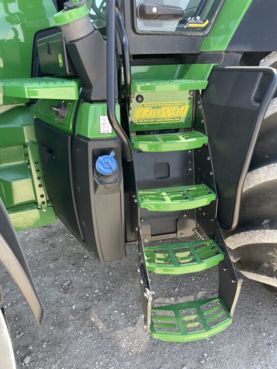 2023 John Deere 8R 370 - Image 18