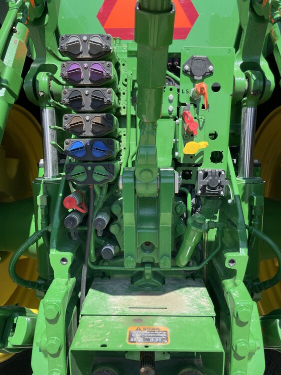2023 John Deere 8R 370 - Image 9