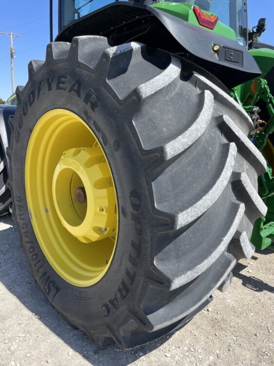 2023 John Deere 8R 370 - Image 26