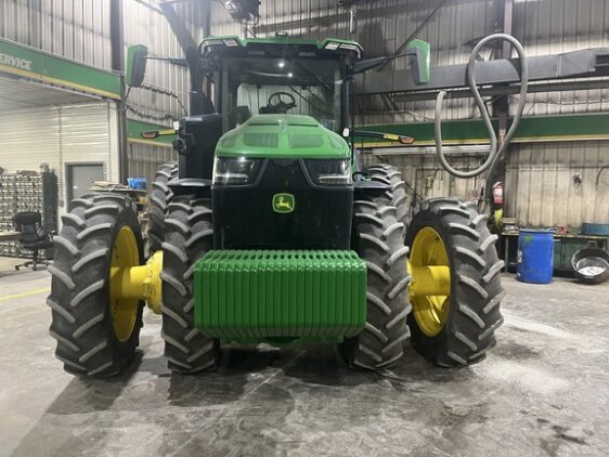 2023 John Deere 8R 370 - Image 3