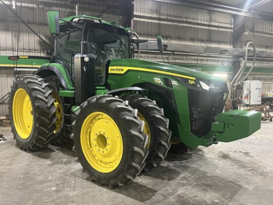 2023 John Deere 8R 370 - Image 5