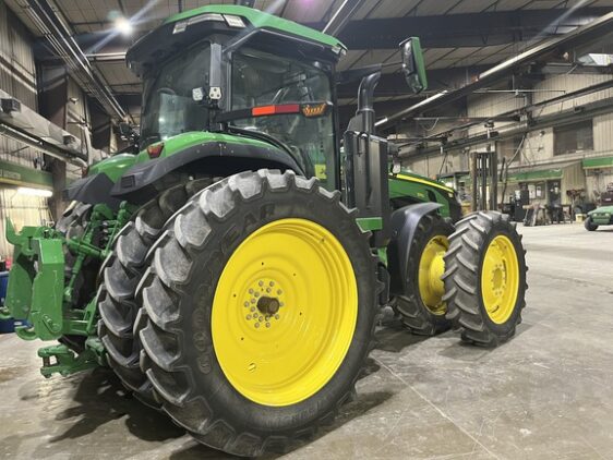 2023 John Deere 8R 370 - Image 4