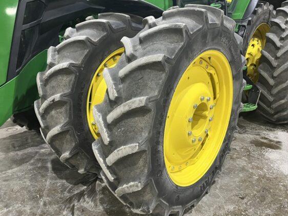 2023 John Deere 8R 370 - Image 12