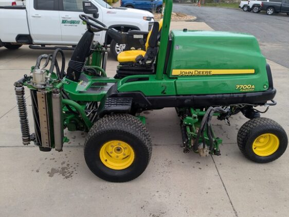 2017 John Deere 7700A