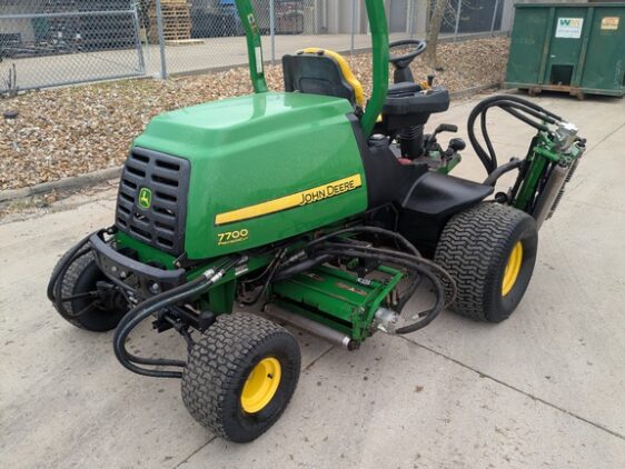 2012 John Deere 7700 - Image 12
