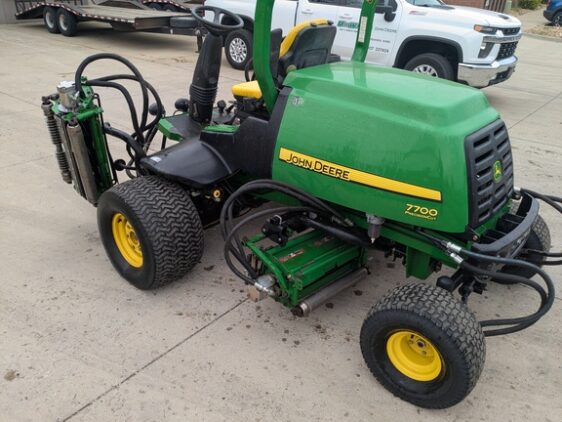 2012 John Deere 7700 - Image 10