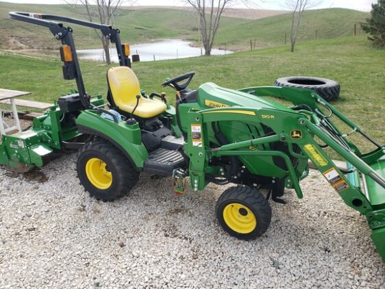 2019 John Deere 1023E - Image 3