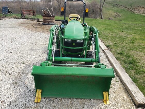 2019 John Deere 1023E - Image 2