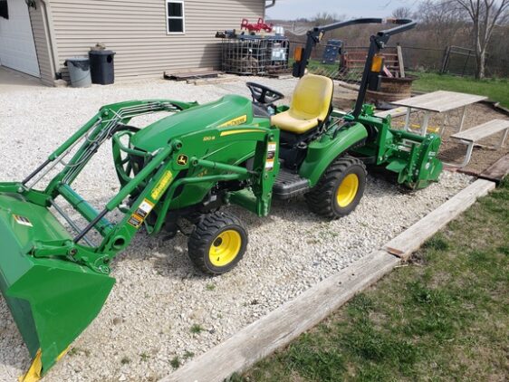 2019 John Deere 1023E