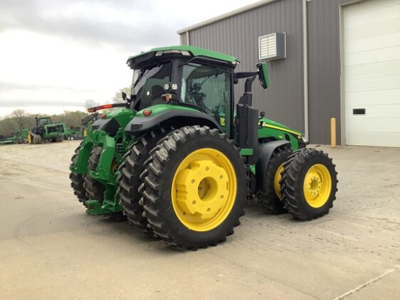 2024 John Deere 8R 410 - Image 4