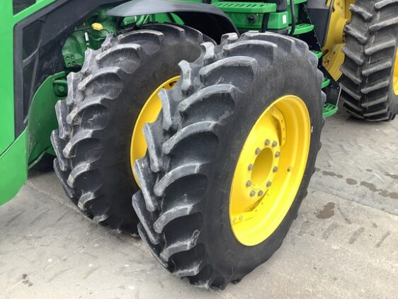 2024 John Deere 8R 410 - Image 12