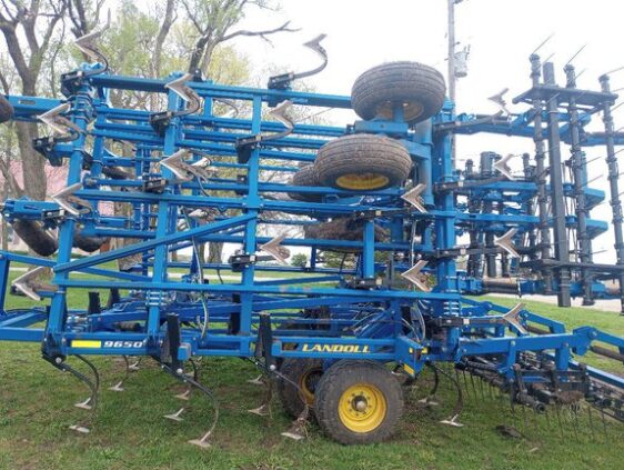 2015 Landoll 9650-38 - Image 2