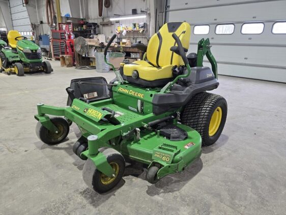 2020 John Deere Z740R