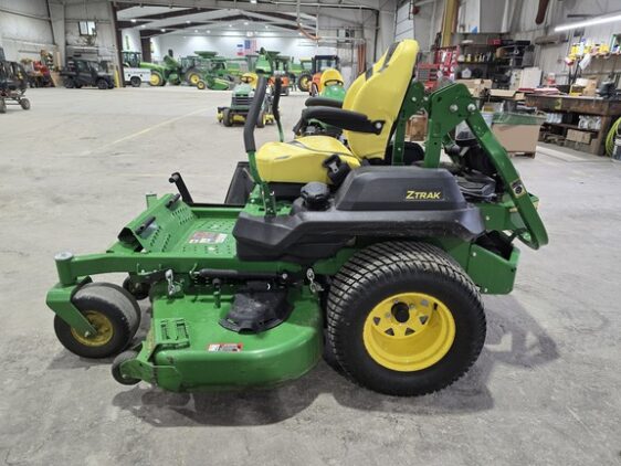 2020 John Deere Z740R - Image 2