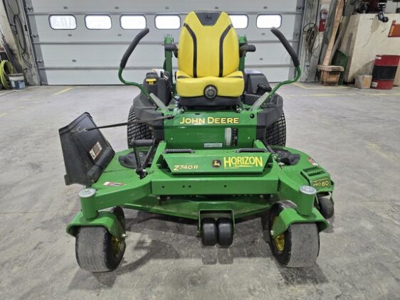 2020 John Deere Z740R - Image 8