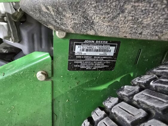 2020 John Deere Z740R - Image 11