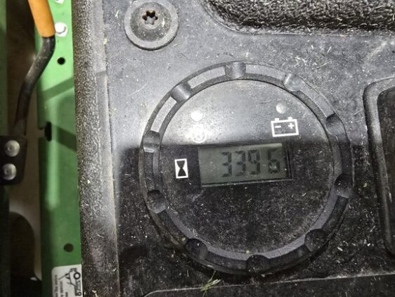 2020 John Deere Z740R - Image 12