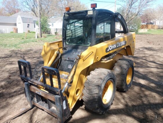 2002 John Deere 260