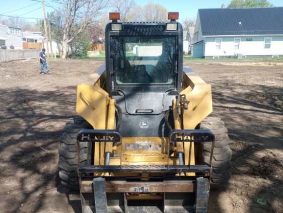 2002 John Deere 260 - Image 8