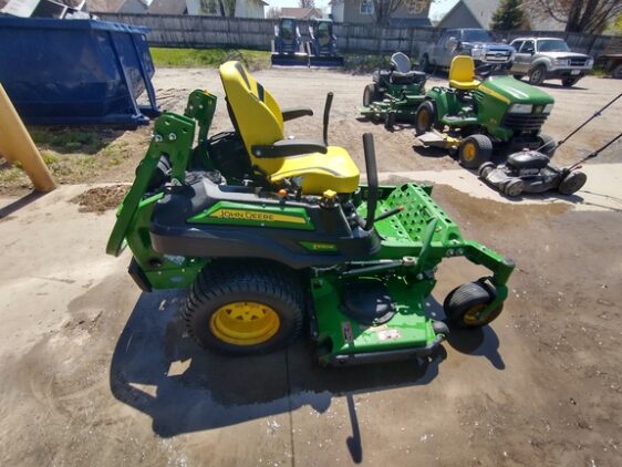 2022 John Deere Z930M
