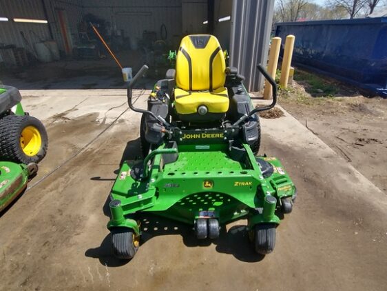 2022 John Deere Z930M - Image 2