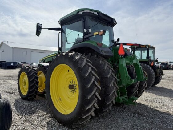 2023 John Deere 8R 370 - Image 7