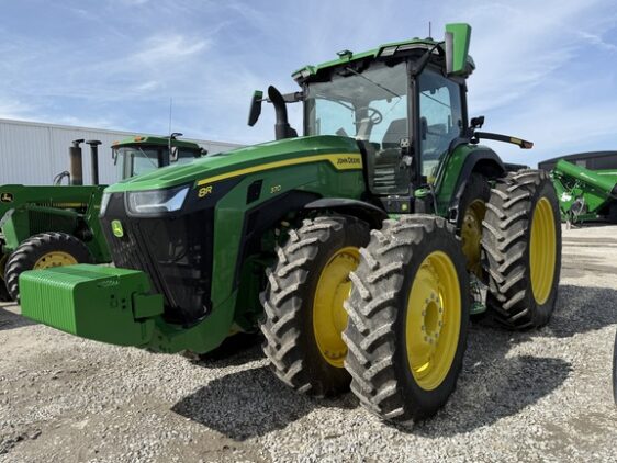 2023 John Deere 8R 370