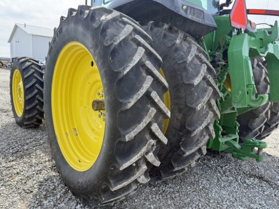 2023 John Deere 8R 370 - Image 23