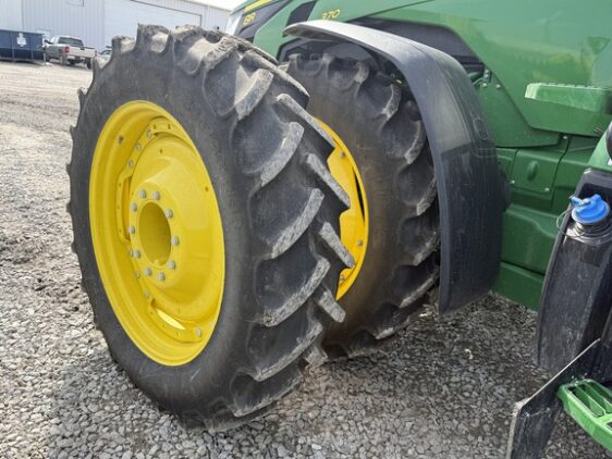 2023 John Deere 8R 370 - Image 24