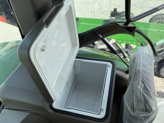 2023 John Deere 8R 370 - Image 32