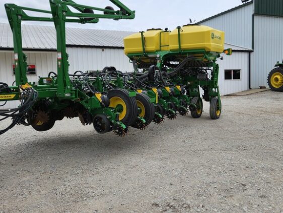 2023 John Deere 1775NT - Image 6