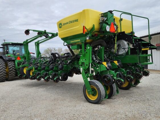 2023 John Deere 1775NT - Image 18